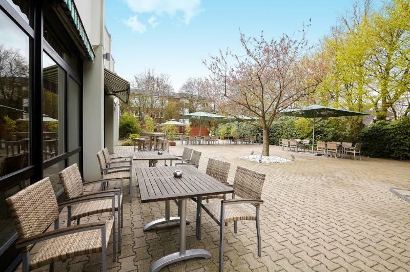 选择Nord Hotel 4*